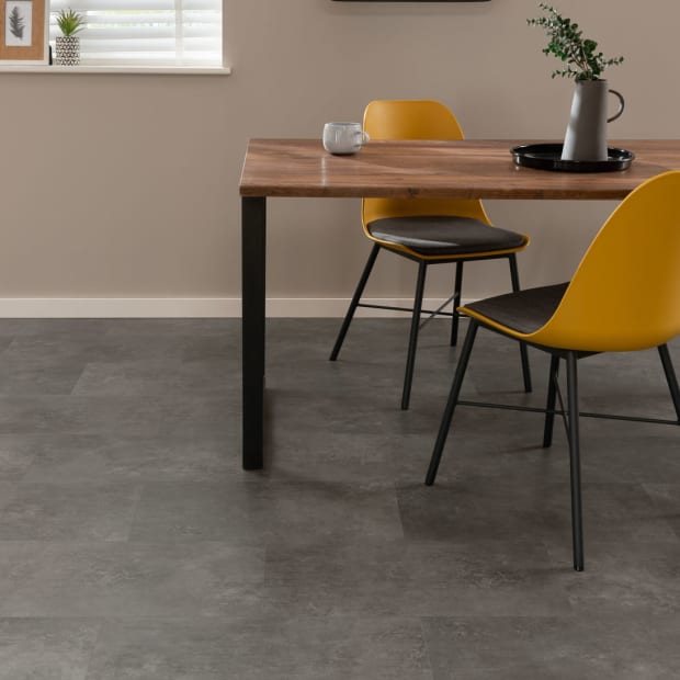 Summer Oak SB5W3012: Click Luxury Vinyl tiles from the Amtico
